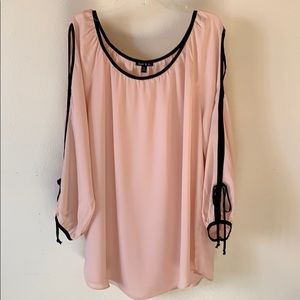 Three-quarter length sleeve blouse